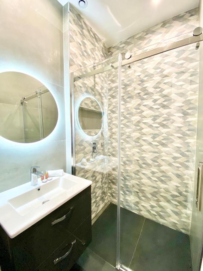 Maxim - Easy Home Booking Nisa Exterior foto